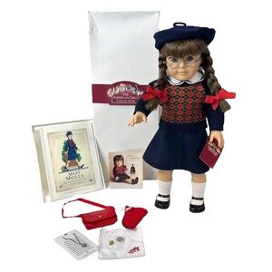 Vintage American Girl doll: Molly